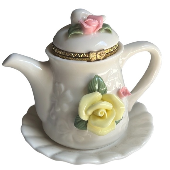 Mini Tea Pot Off White Fine Porcelain Capodimonte Yellow Rose FloralTrinket Box - Picture 1 of 9